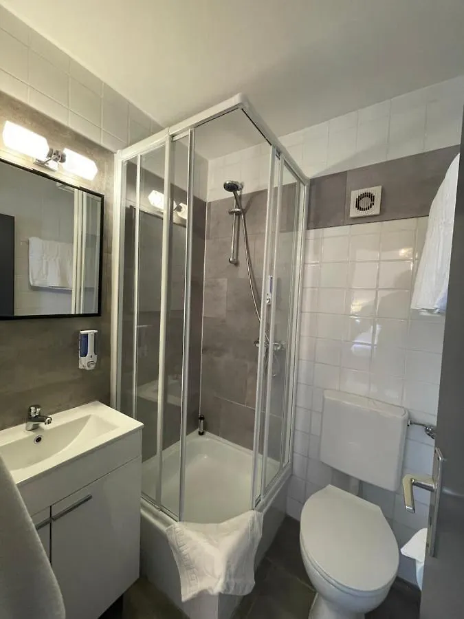 ***  Hotel Casa Andalucia Халльбергмос Германия
