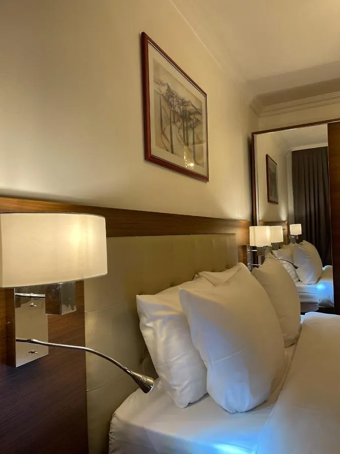 ***  Hotel Casa Andalucia Халльбергмос Германия