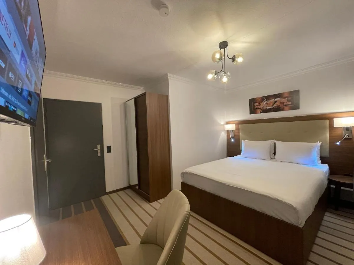Hostel Casa Andalucia Hallbergmoos